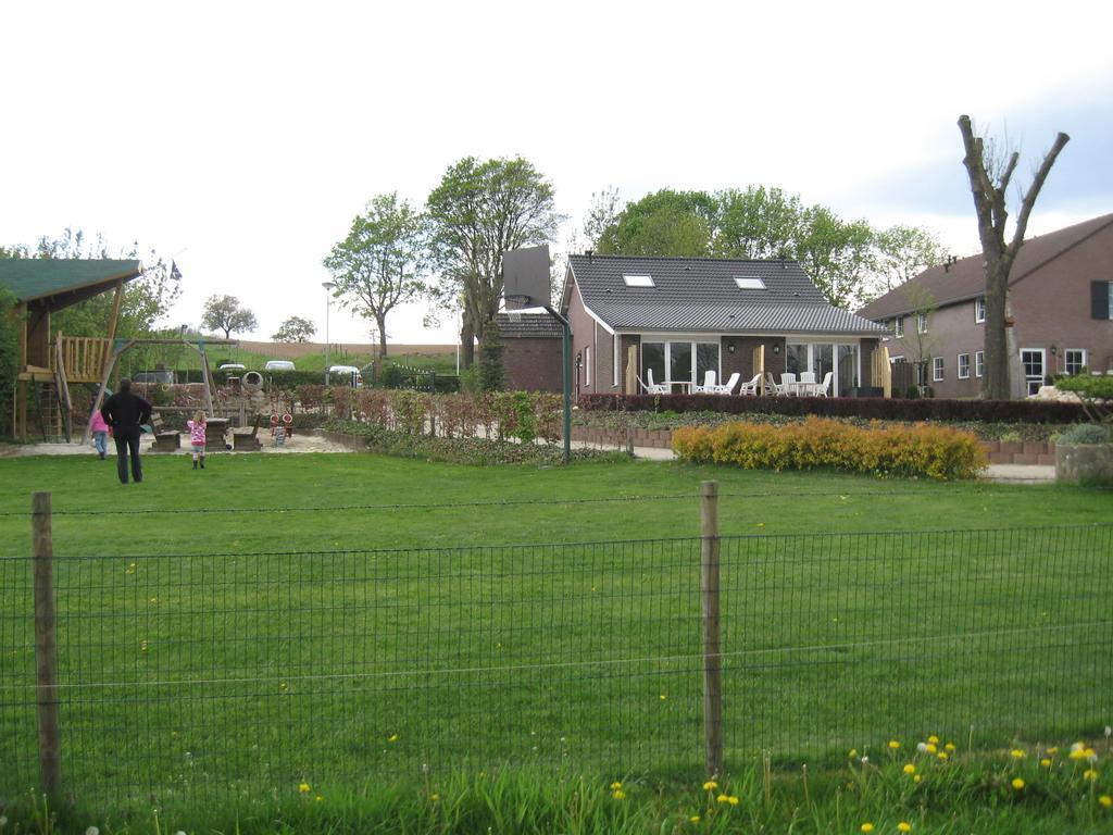 Vakantiewoningen Pinkers 호텔 굴펜 외부 사진